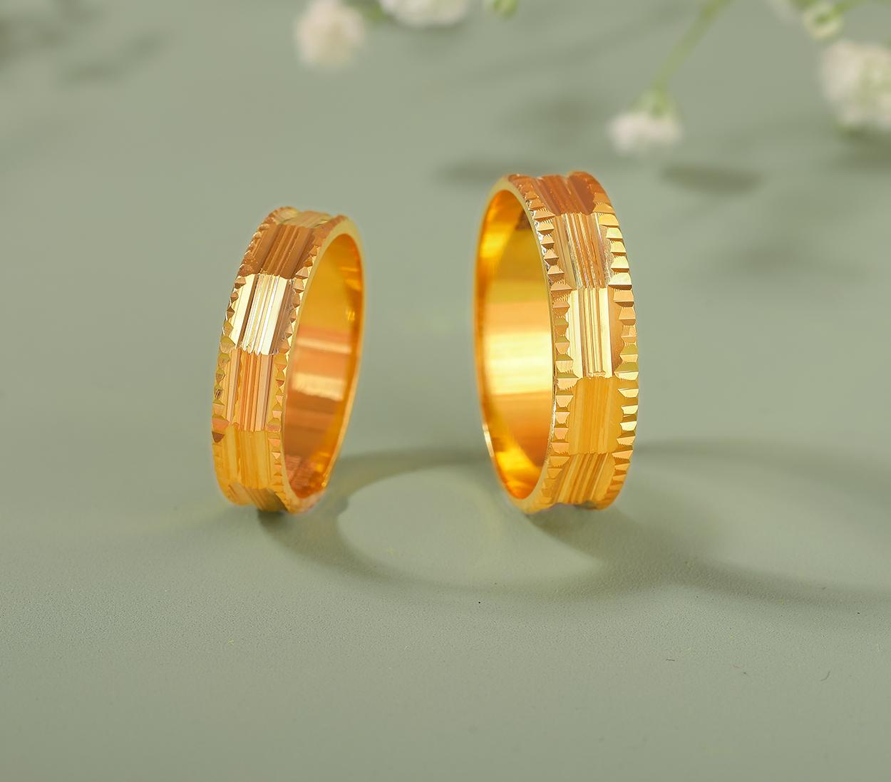 South Indian Jewellery now buy Online Stylish Plain Gold Finger Ring For Men