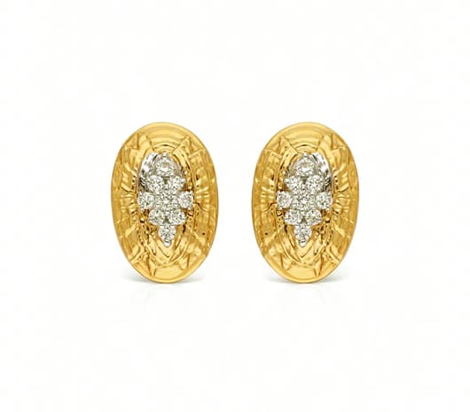 Regal Oval 18 kt Diamond Earrings